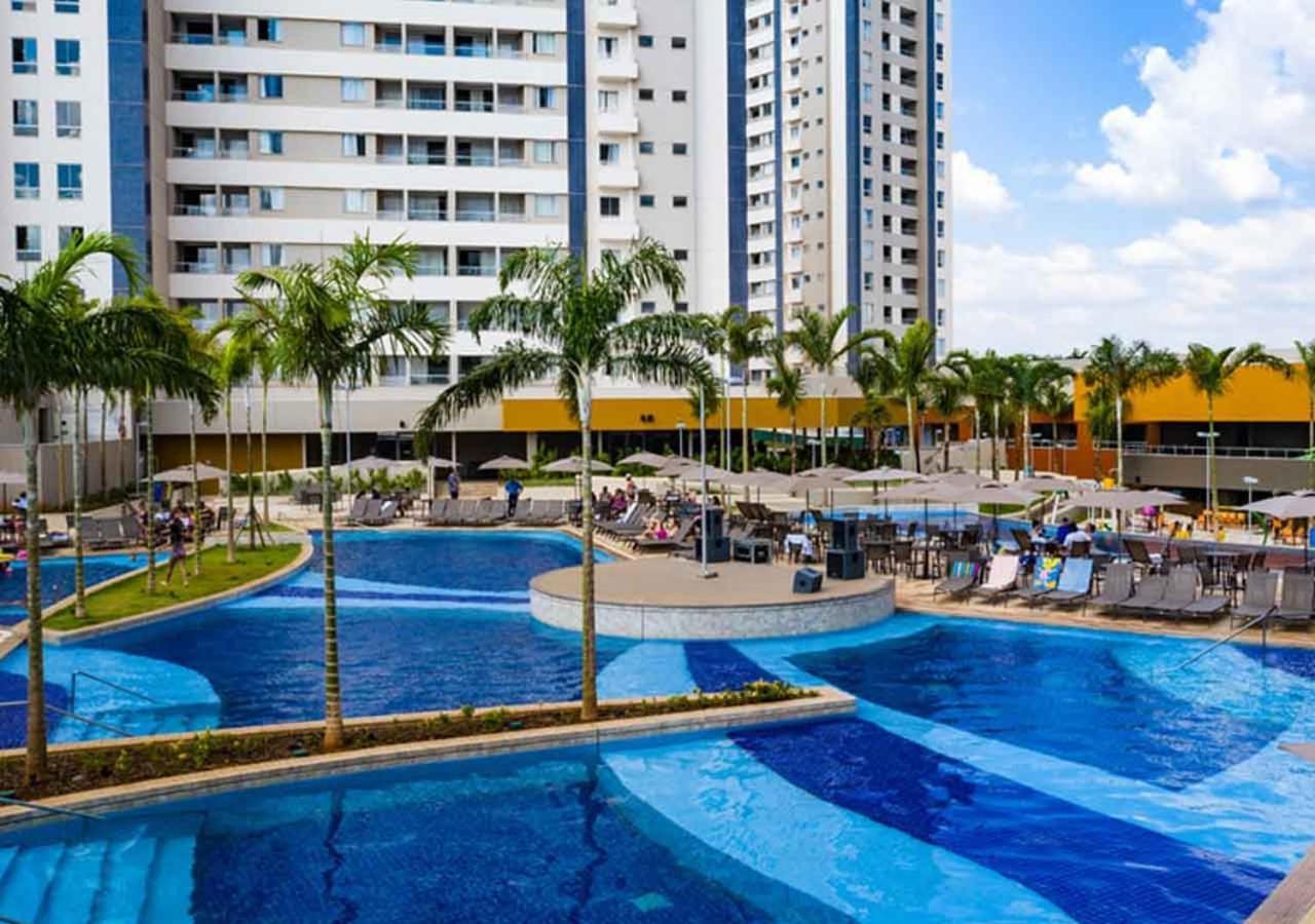 Enjoy Solar das Águas Park Resort Olímpia Exterior foto The swimming pool at the resort